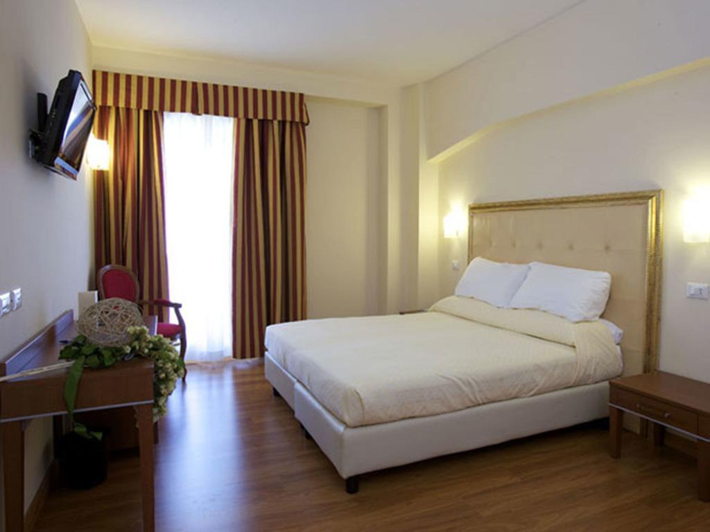 אסיסי Giotto Hotel & Spa חדר תמונה