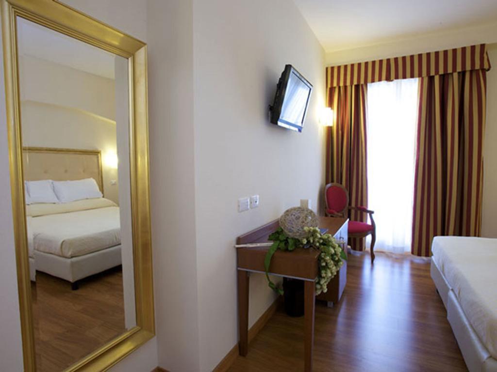 אסיסי Giotto Hotel & Spa חדר תמונה